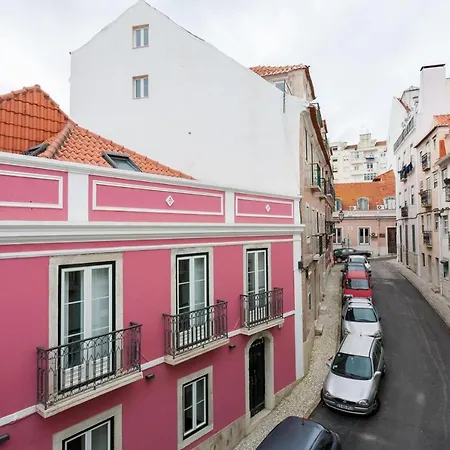 Principe Real Area Apartment