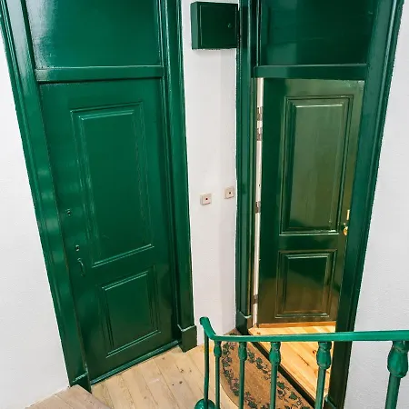 Principe Real Area Апартаменти *